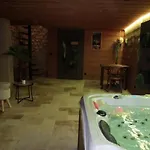 Maison Perouges